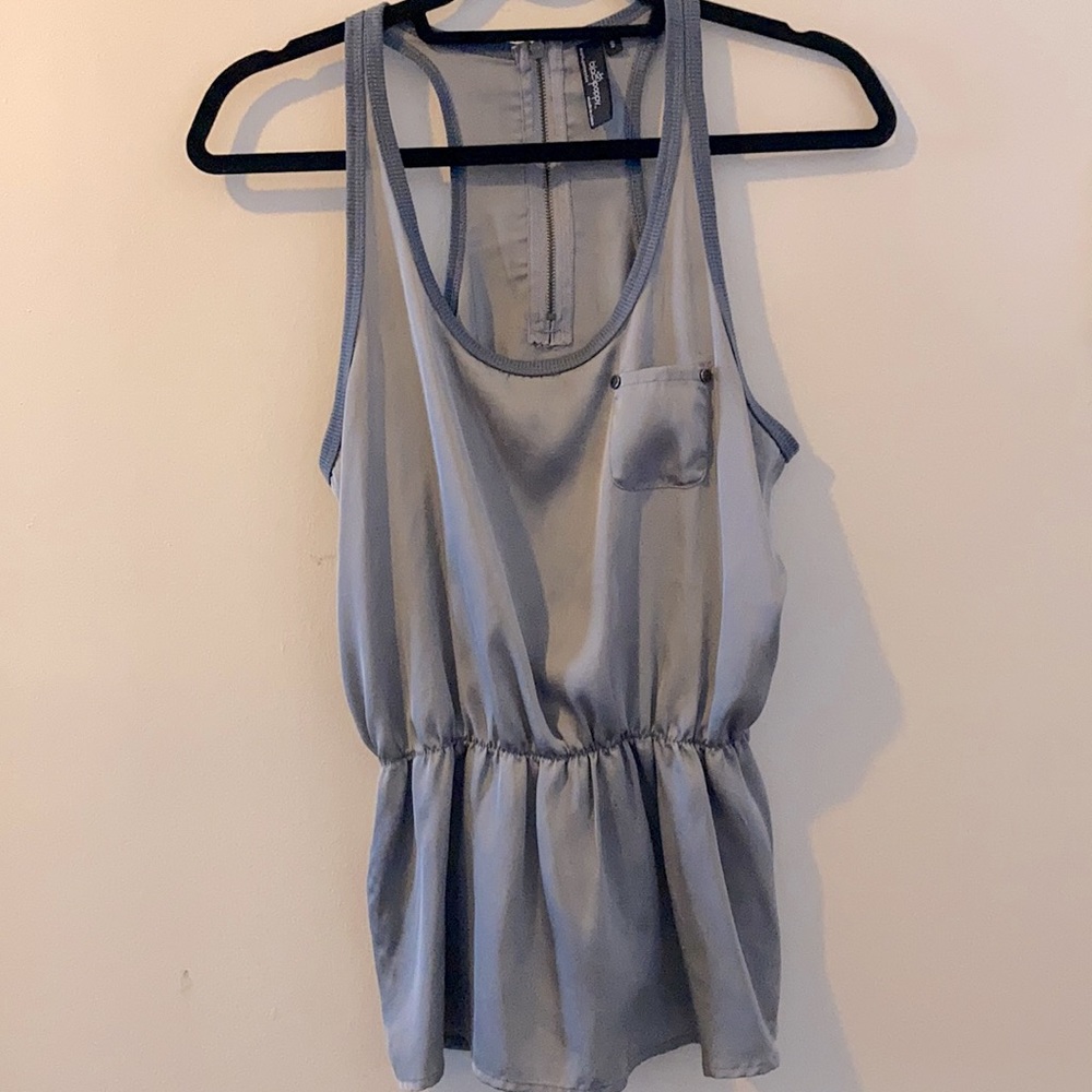 Small sized, grey flowy tank top